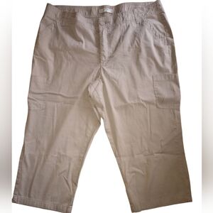 Rider's By Lee Khaki Capri Size 20M